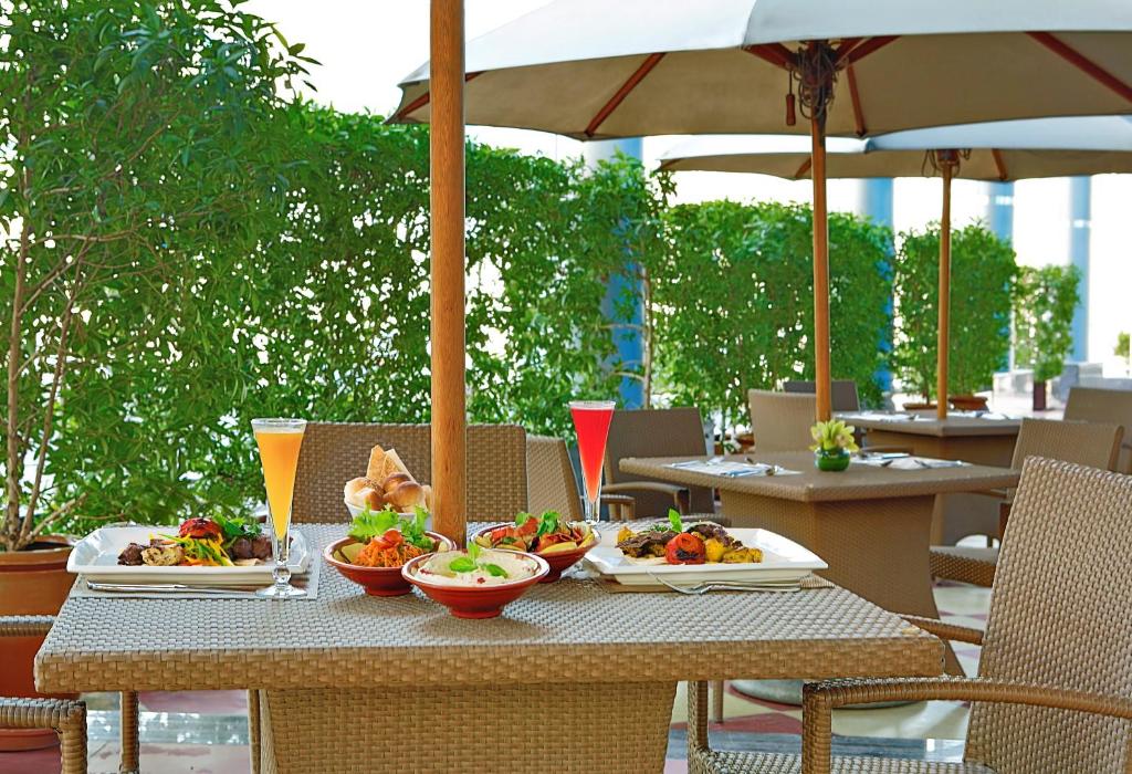 City Seasons Hotel