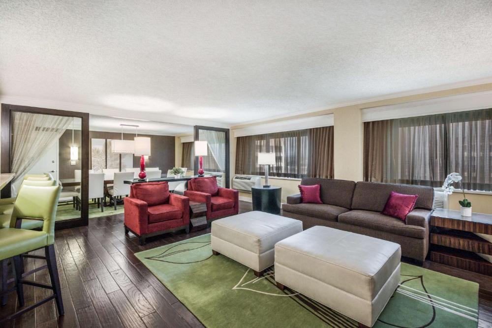 Crowne Plaza Los Angeles International Airport