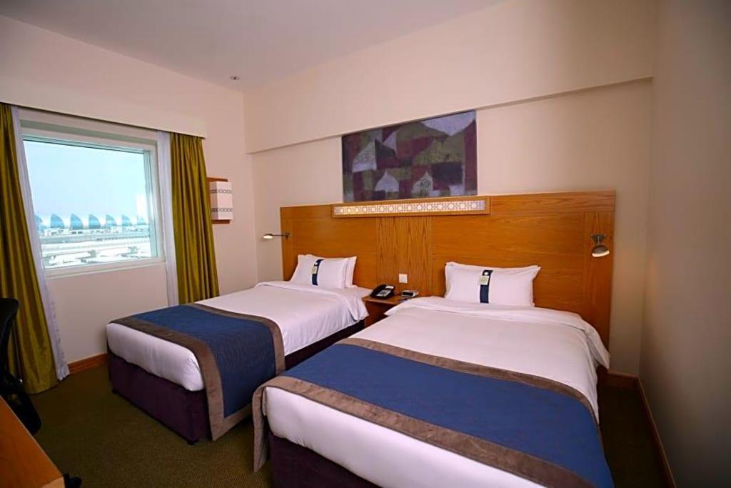 Holiday Inn Express Dubai Airport