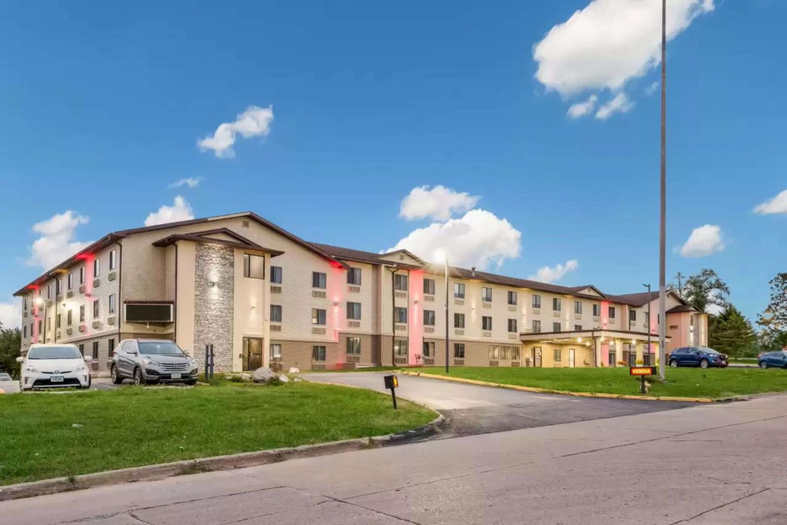 Econo Lodge Inn & Suites Des Moines