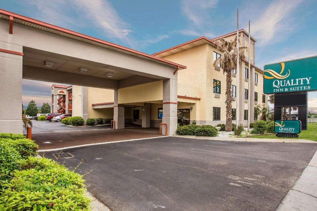 Quality Inn & Suites Fort Jackson Maingate