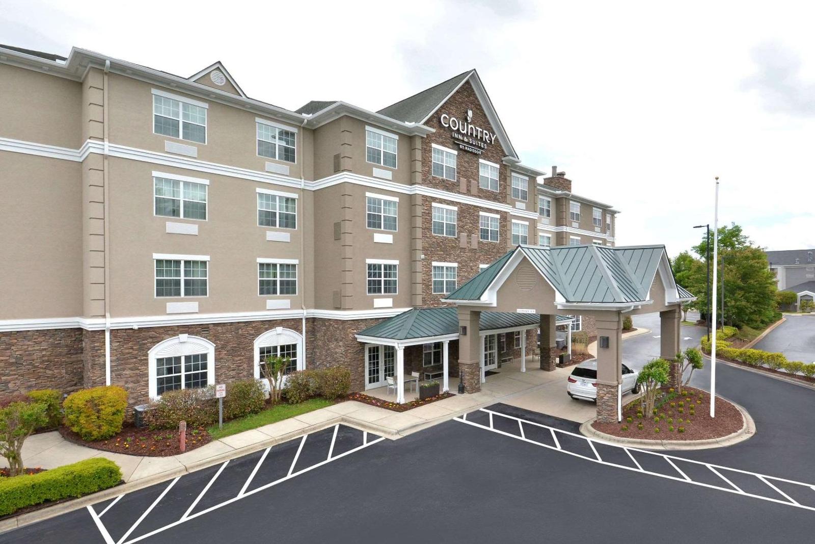 Country Inn & Suites by Radisson Asheville West