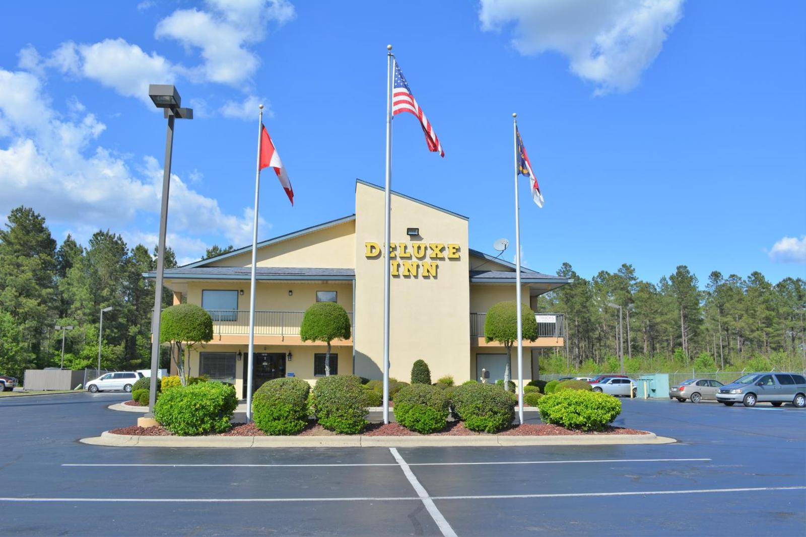 Deluxe Inn - Fayetteville