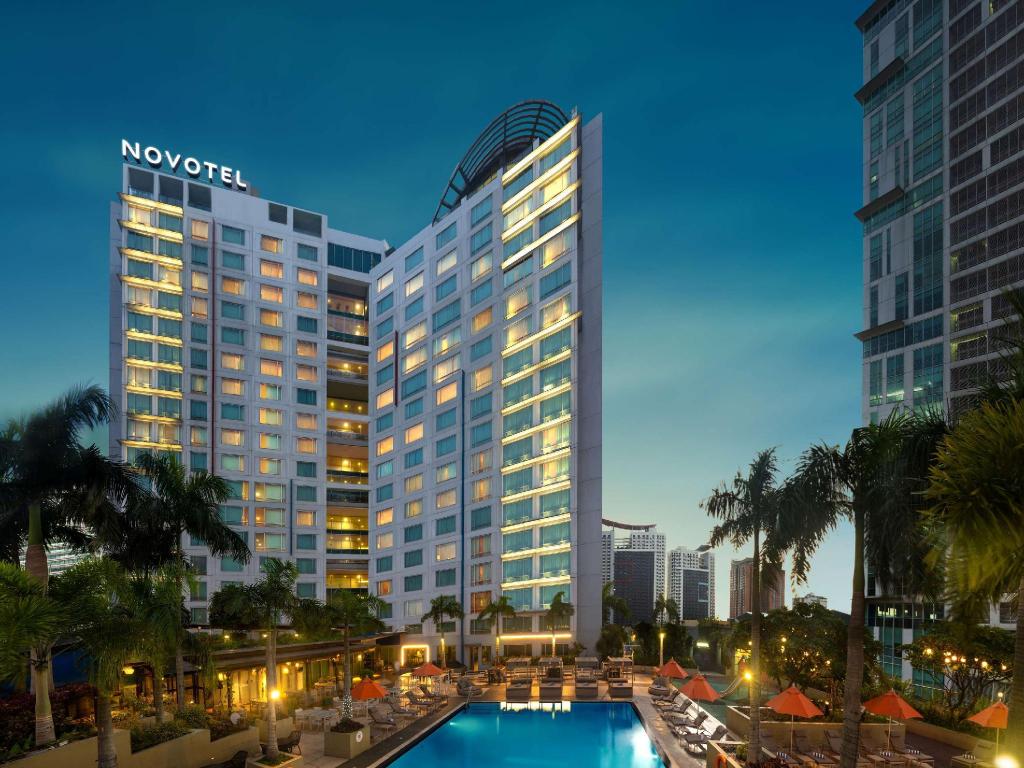 Novotel Manila Araneta City Hotel