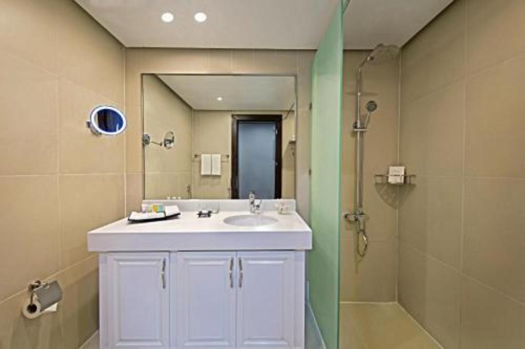 The Curve Hotel