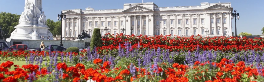 Buckingham Palace Through the Seasons: Best Times to Visit