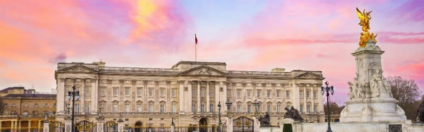 Luxury and Convenience: 14 Hotels Within Walking Distance of Buckingham Palace