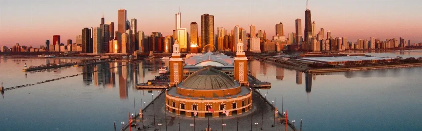 Luxury and Relaxation: Hotels Near Navy Pier Featuring Refreshing Pools