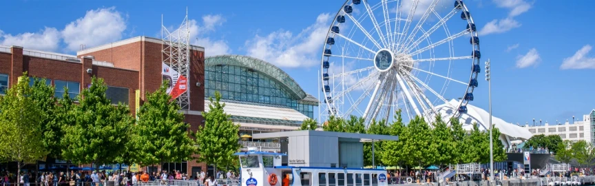Where to Stay in Chicago: Hotels with Stunning Views of Navy Pier
