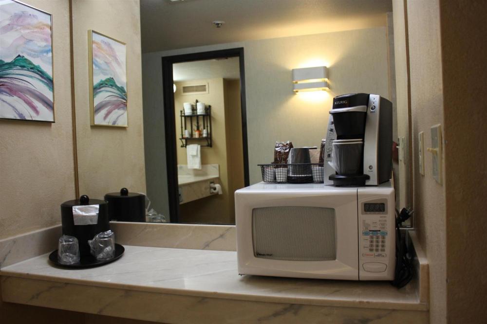 Ramada by Wyndham Viscount Suites Tucson East