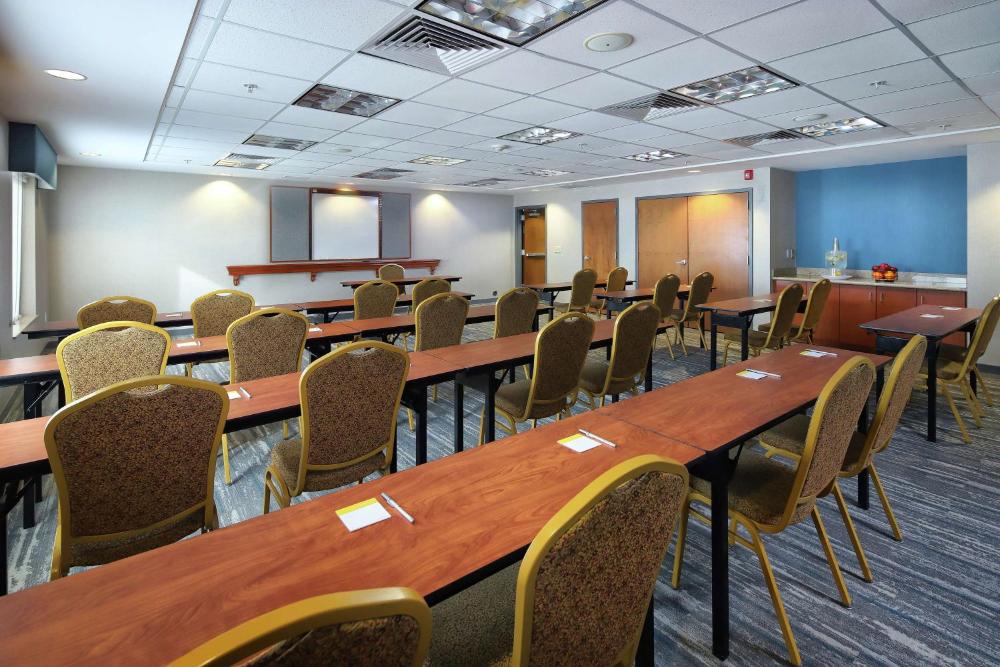 Hampton Inn & Suites Tucson East