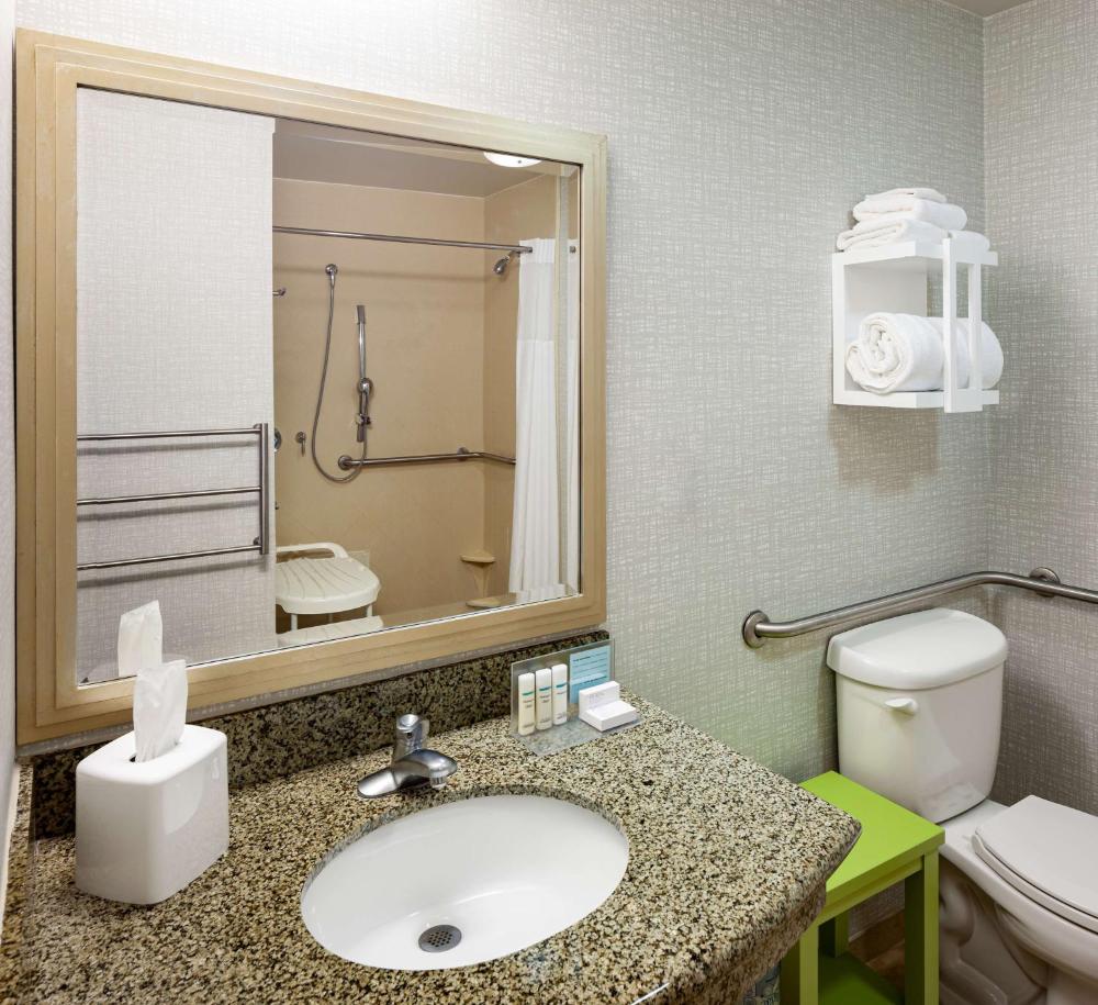 Hampton Inn & Suites Mobile I-65@ Airport Boulevard
