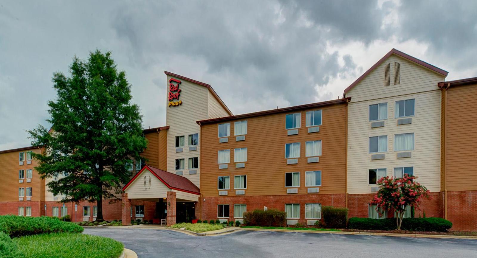 Red Roof Inn PLUS+ Raleigh NCSU - Convention Center