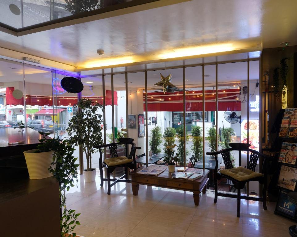 Sandpiper Hotel