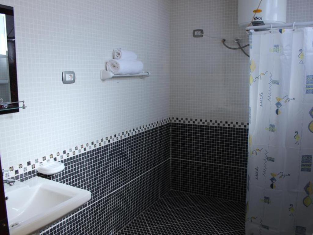 Oasis Hotel Apartment